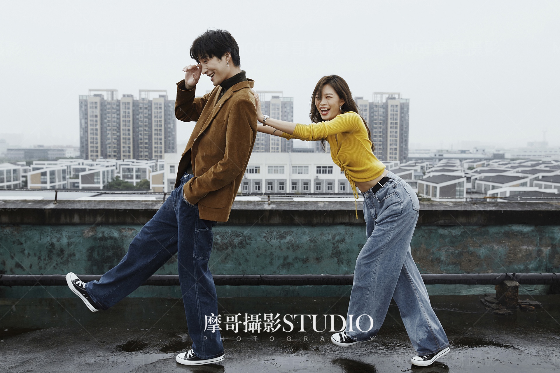 让你婚纱照充满鲜活力的姿势技巧你知道多少,郑州婚纱摄影工作室