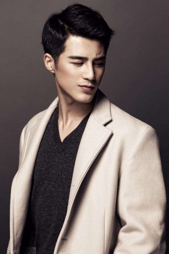 姜潮回应做作自拍,网友说他太真实