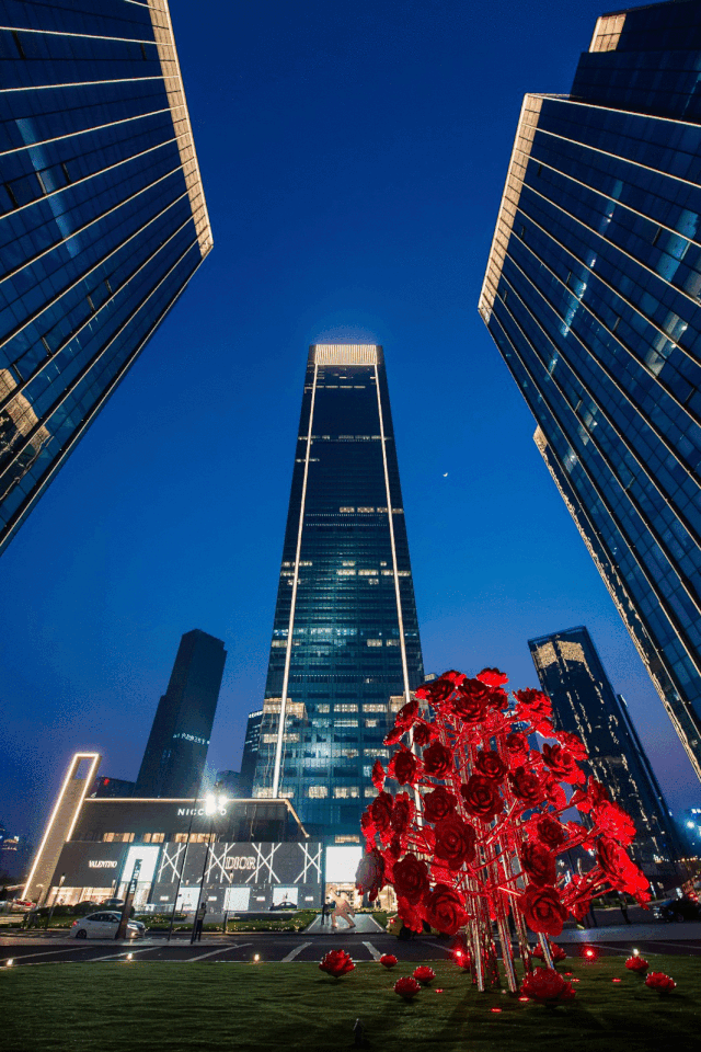 国际垂直马拉松重庆ifs站开启!登顶309米高楼,畅游多彩山城|马拉松|报