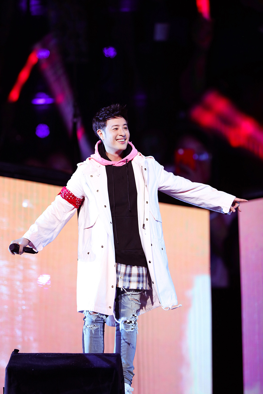 潘玮柏《创使者coming home》二度在沪开唱 歌迷爱你3000遍