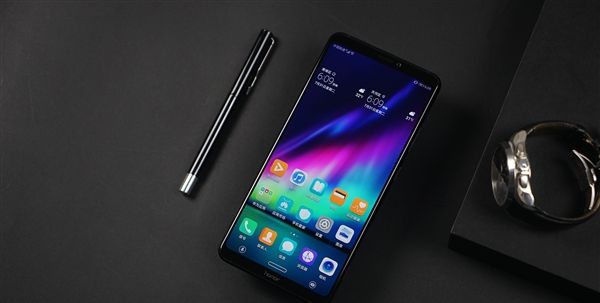 695寸大屏麒麟970华为荣耀note10上手体验