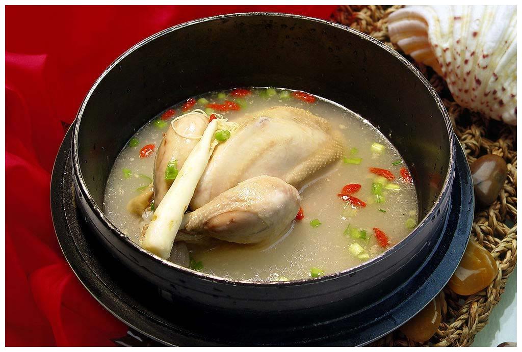 黄芪滋肾益气,枸杞生精壮阳,再加一味食材,美味的食补大餐!