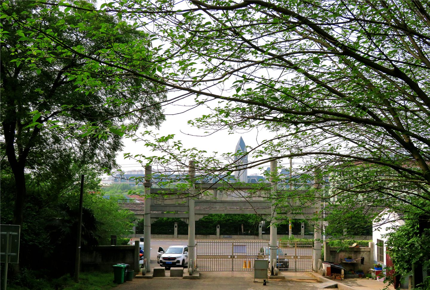 现在的南京浦口龙王山,一种失落的凄美