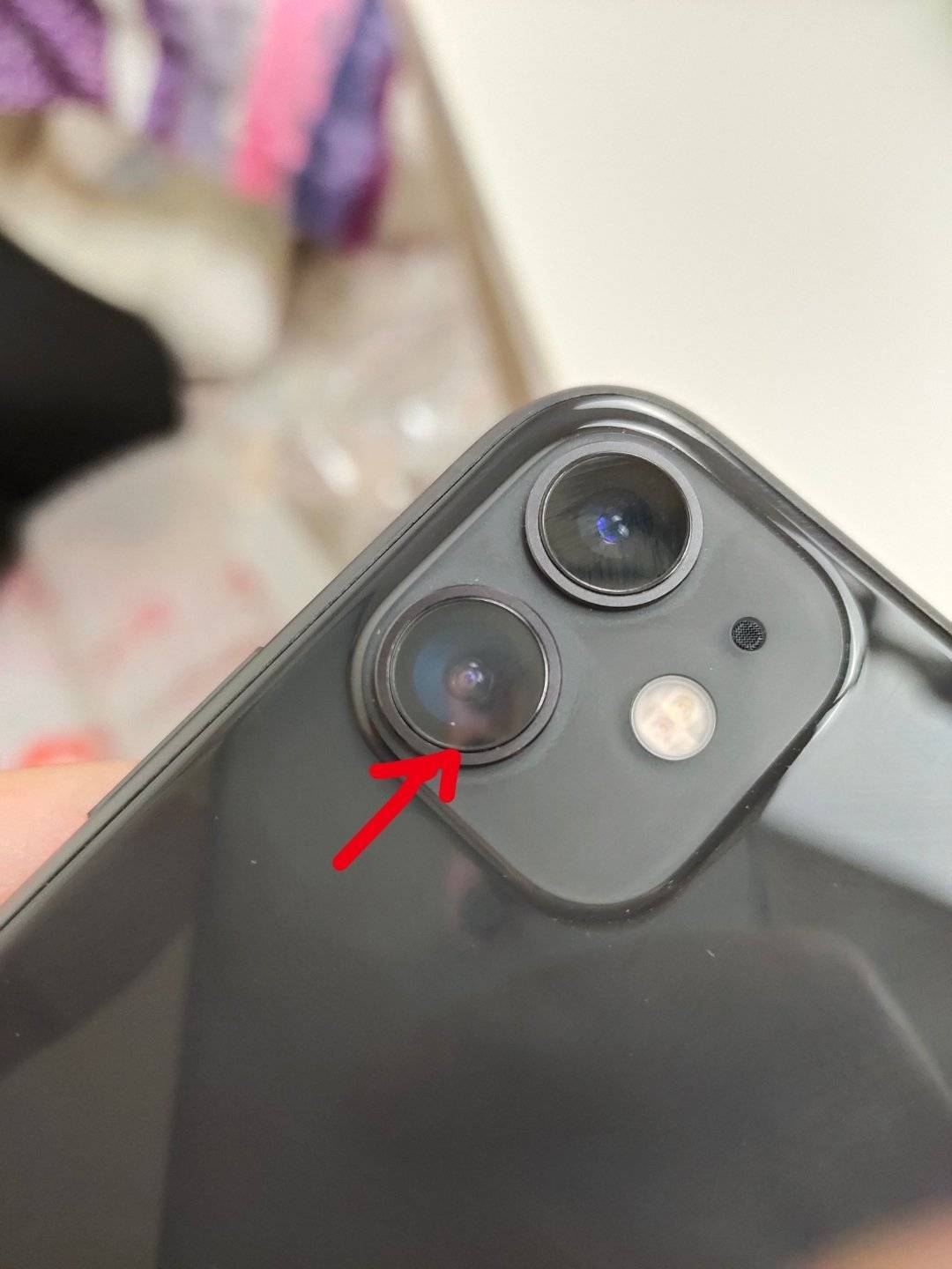 iphone11全系深陷进灰门摄像头机身出现进灰