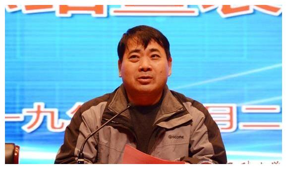 正文       副校长褚俊清作总结讲话,并对全体学生提出殷切的期望.