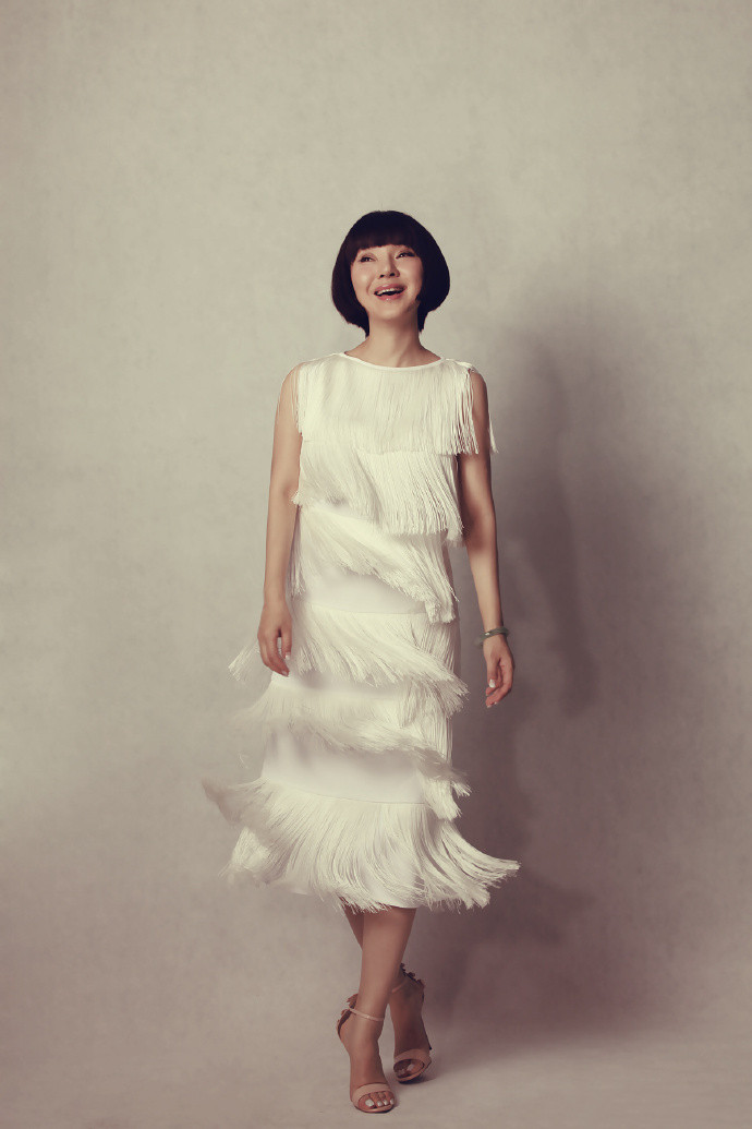 51岁歌手陈红近照,演唱《常回家看看》走红,曾与前夫对簿公堂