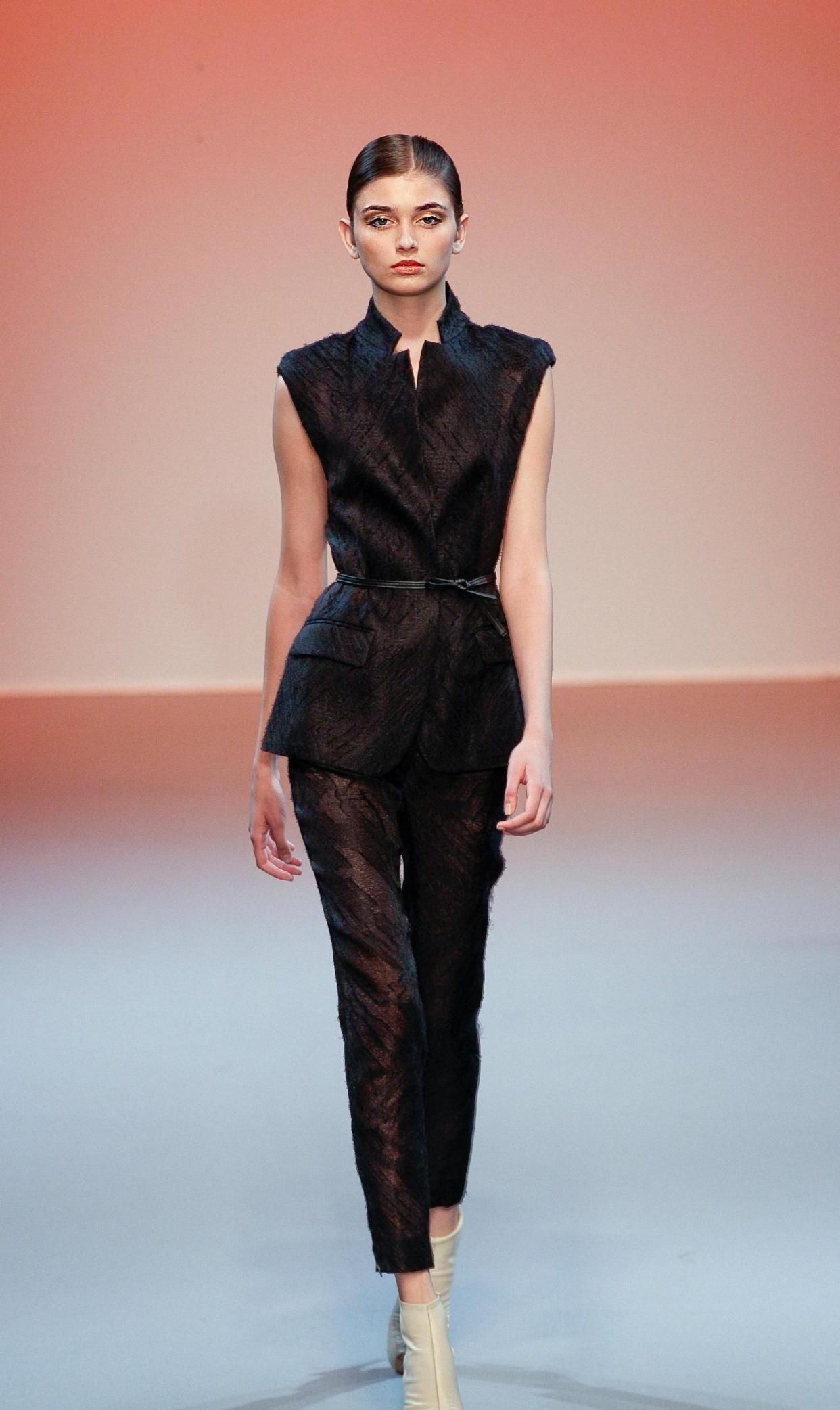 1 / 8 法国潮流服装秀图一