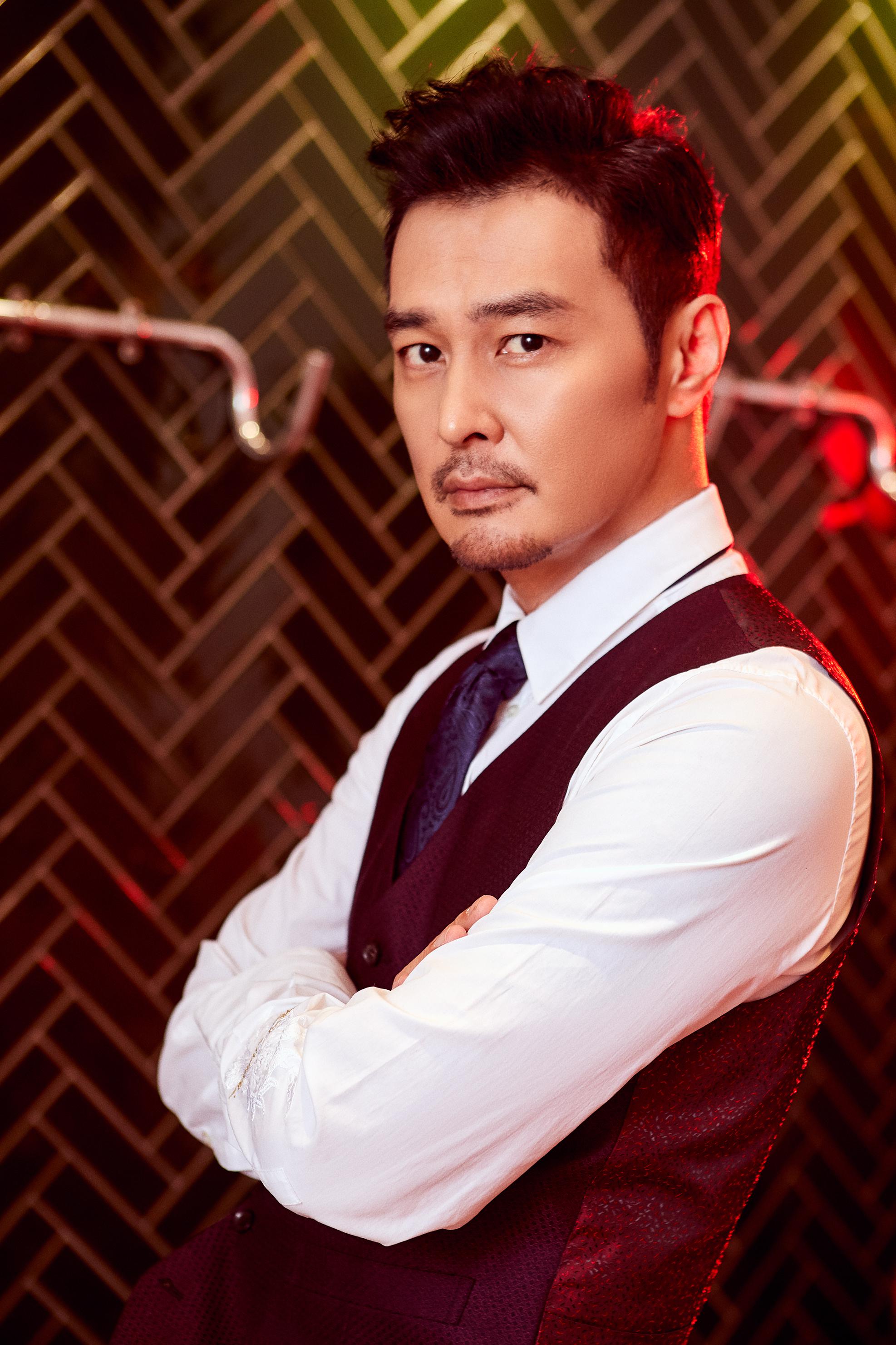 《十年三月三十日》首播 连凯搭档窦骁上演职场"宫心计"