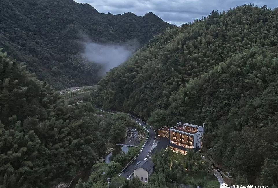 重新过滤杭州美丽山景-鱼乐山房 by 建筑工作室久舍