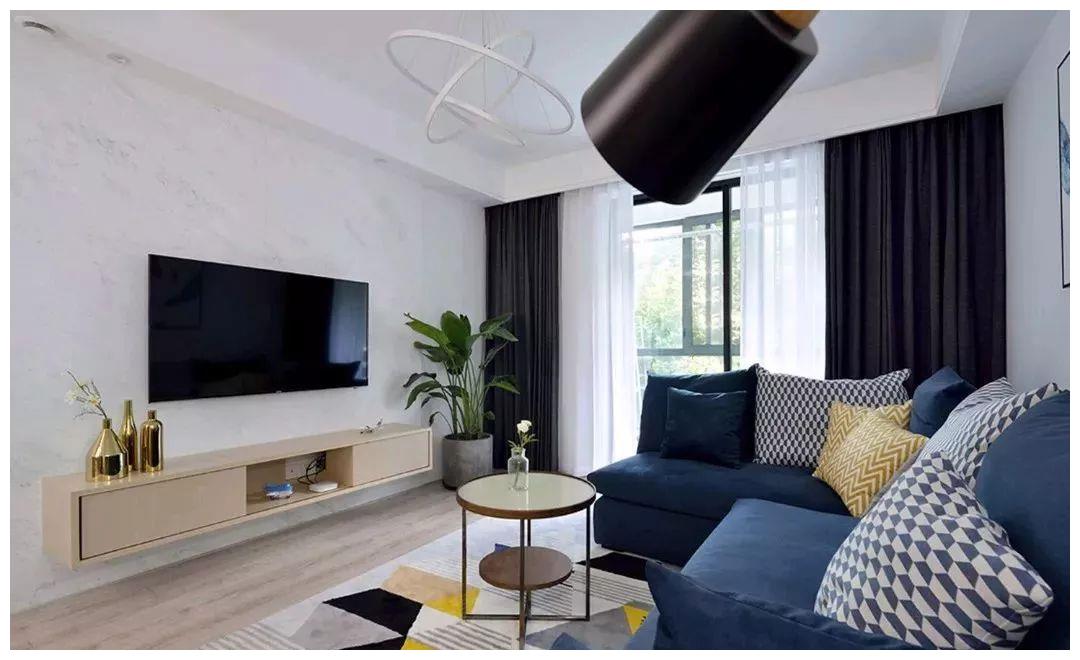 大理石做电视背景墙可真帅，小户型也能装，你也试试吧