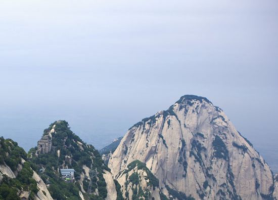 华阴市华山:一段段挺拔延绵的山峰,坦荡纯净_高清图集_新浪网
