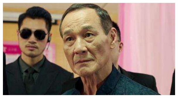 演黑帮老大的5位香港演员,图4本色出演,令人佩服的是一米六的