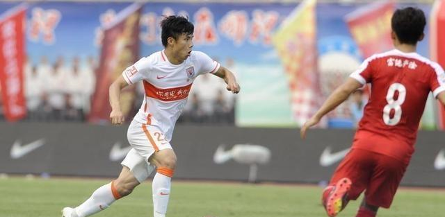 亚洲杯三朝元老蒿俊闵!生火做饭非常朴素,盘活全场无愧三哥名号