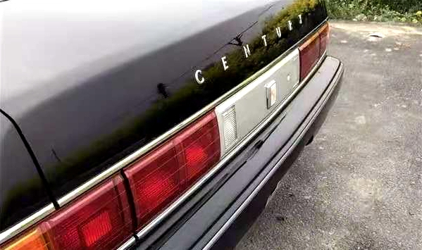 丰田金凤凰世纪轿车,搭载v12动力,素有劳斯莱斯之称-新浪汽车