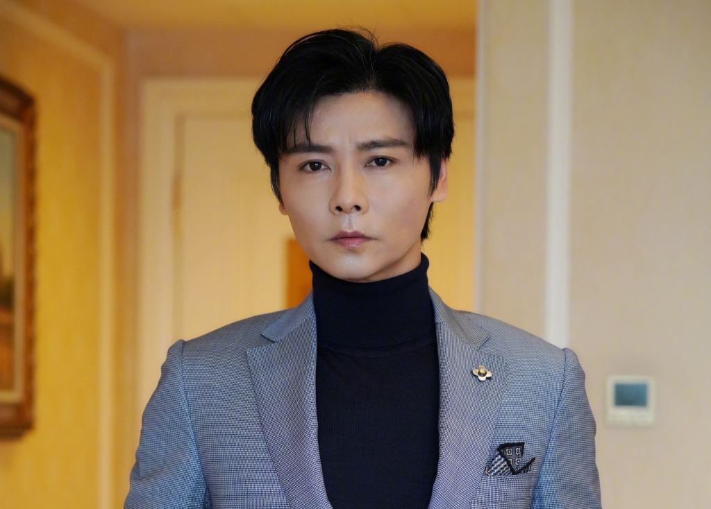 西装张晋,军装吴京,这些功夫巨星靠双拳打出一片天!|吴京|张晋|军装_新浪新闻