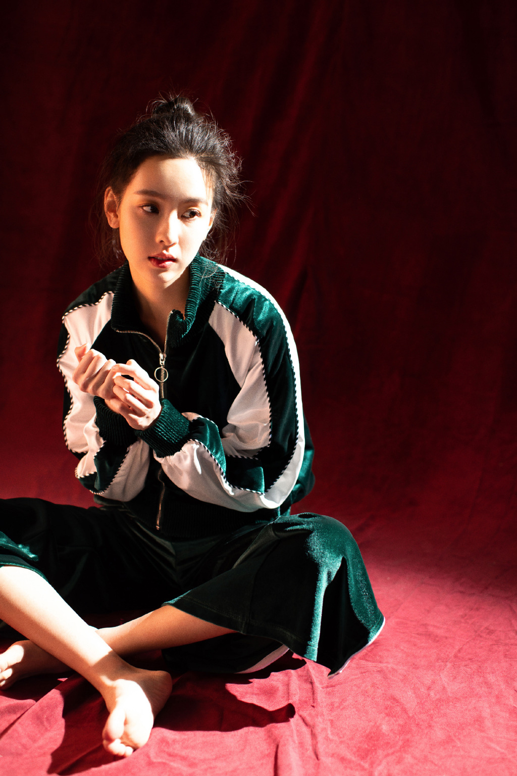 女艺人陈都灵百变风格靓丽写真