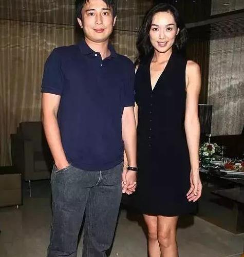 48岁"十四姨"王静莹,奉子嫁入豪门却遭家暴,如今过着单身生活|王静莹|