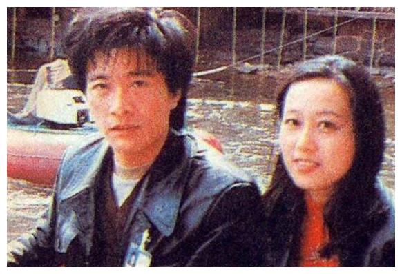 66岁周里京:曾红过唐国强,妻子38岁家中被害后,一蹶不振