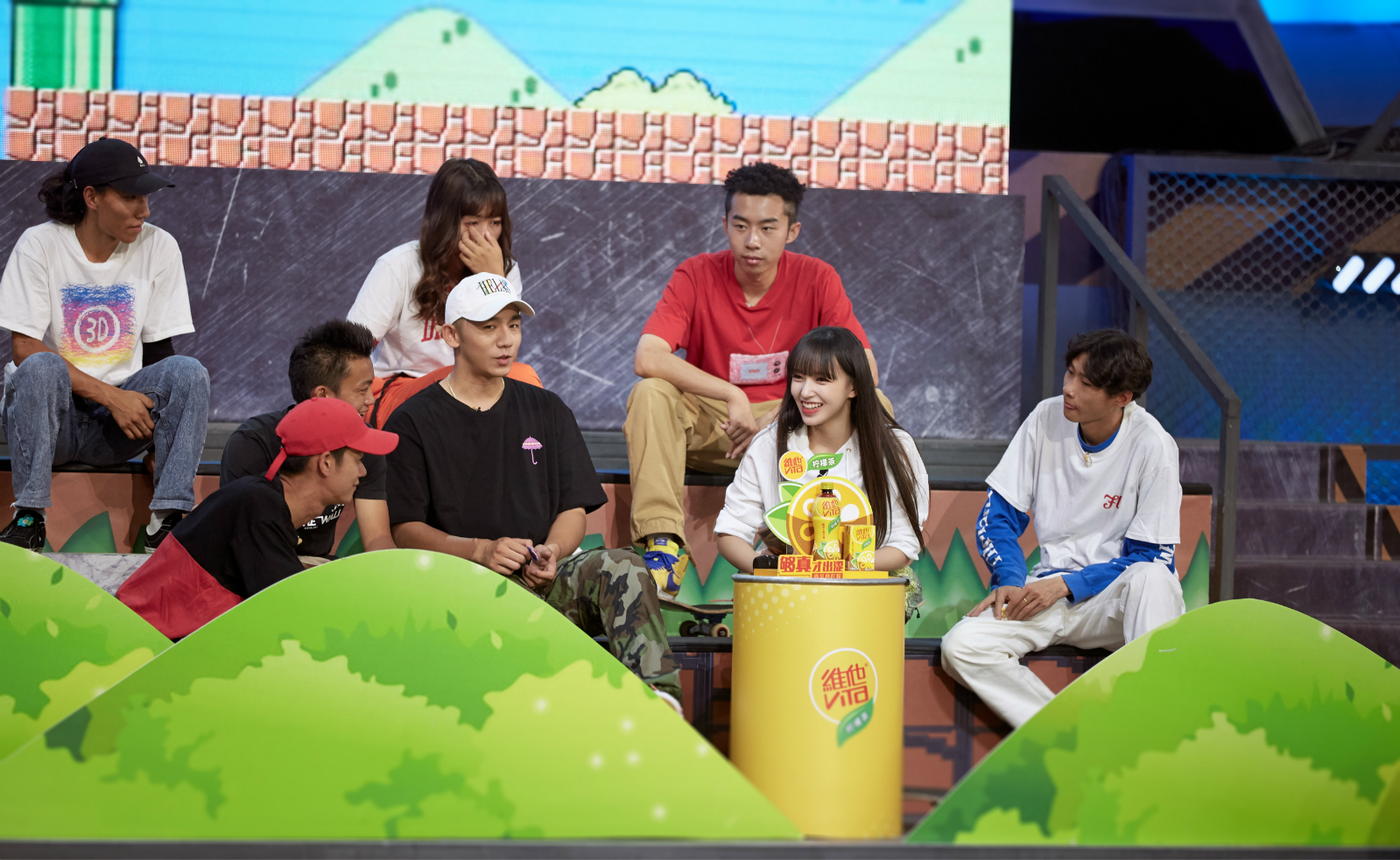 程潇《极限青春》挑战领队任务 笑容治愈收割迷弟