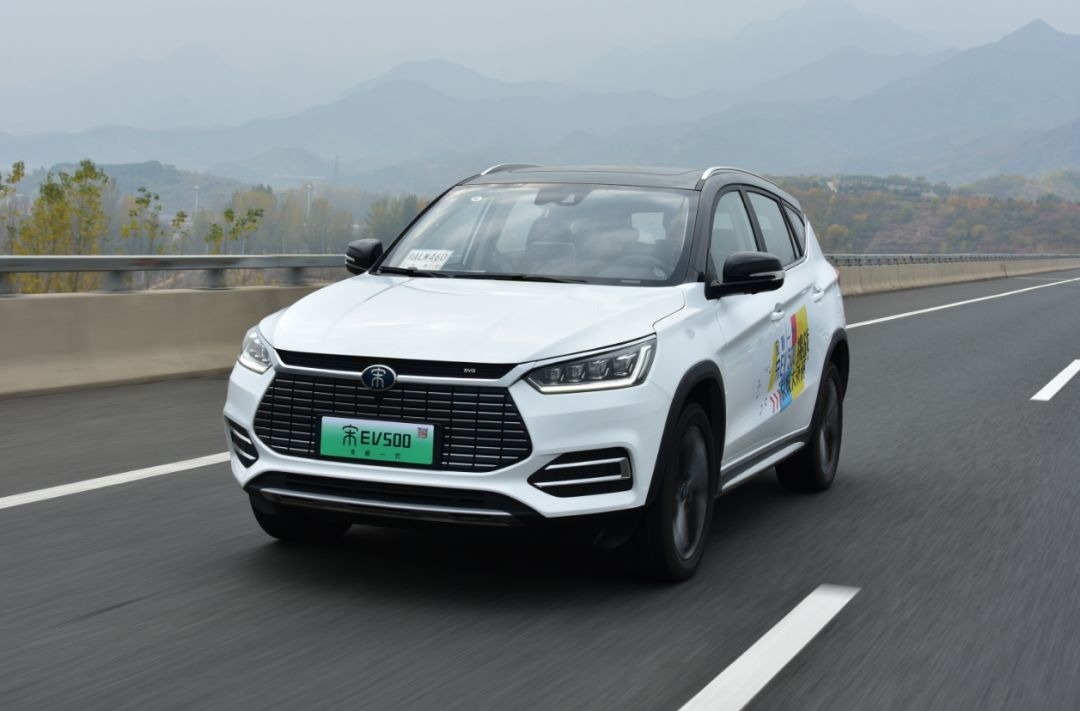 续航向燃油suv发起挑战实拍比亚迪宋ev500