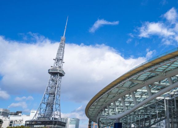 1 / 6 名古屋电视塔是位于日本爱知县名古屋市中区久屋大通公园的一座