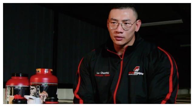 中国传统健美选手鹿晨辉在东京职业赛后也曾接受采访,在提及用药问题
