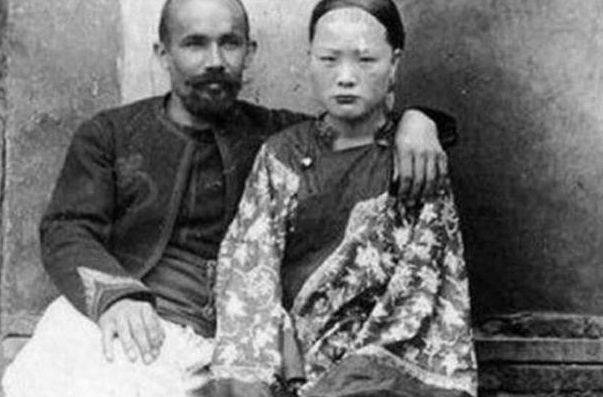晚清真实老照片:传统乐队和普通百姓相比,收入比较高!|乐队|百姓|收入_新浪新闻