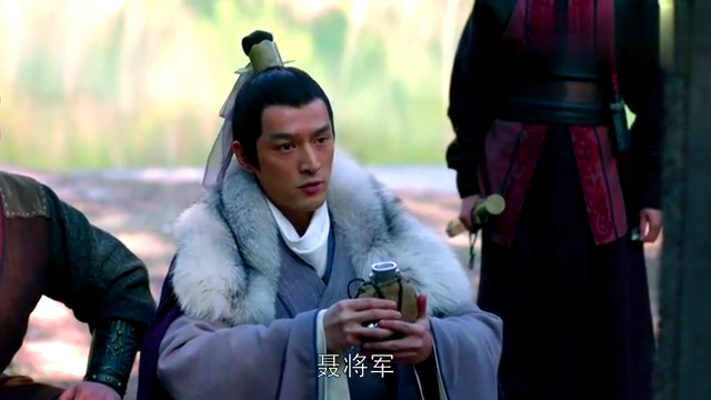 好汉封官赶回见故人,贤弟却拒之门外不愿见他