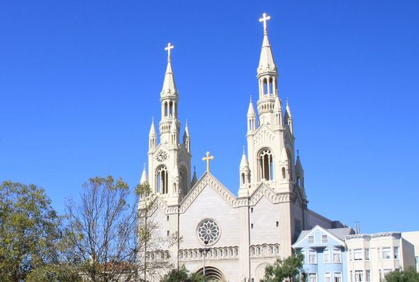 诺布山,是旧金山市区内最高的一座山丘,是有贵族气息的街区