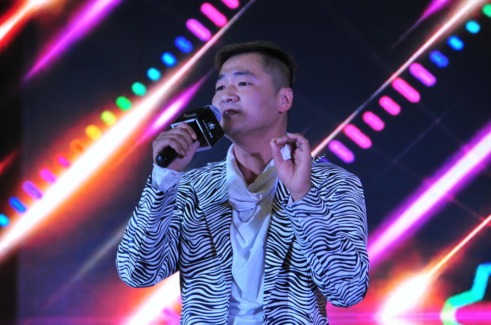 中国好声音全国海选明星巡演襄阳赛区优秀学员闫宁