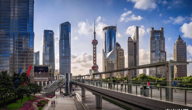中国实力强劲三座二线城市，佛山、大连和厦门，未来你更看好谁！