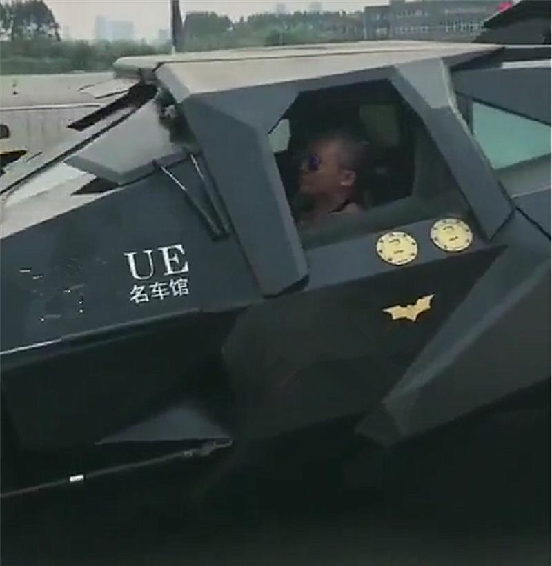 89年蝙蝠侠中的战车现身排量80l林俊杰也有一辆
