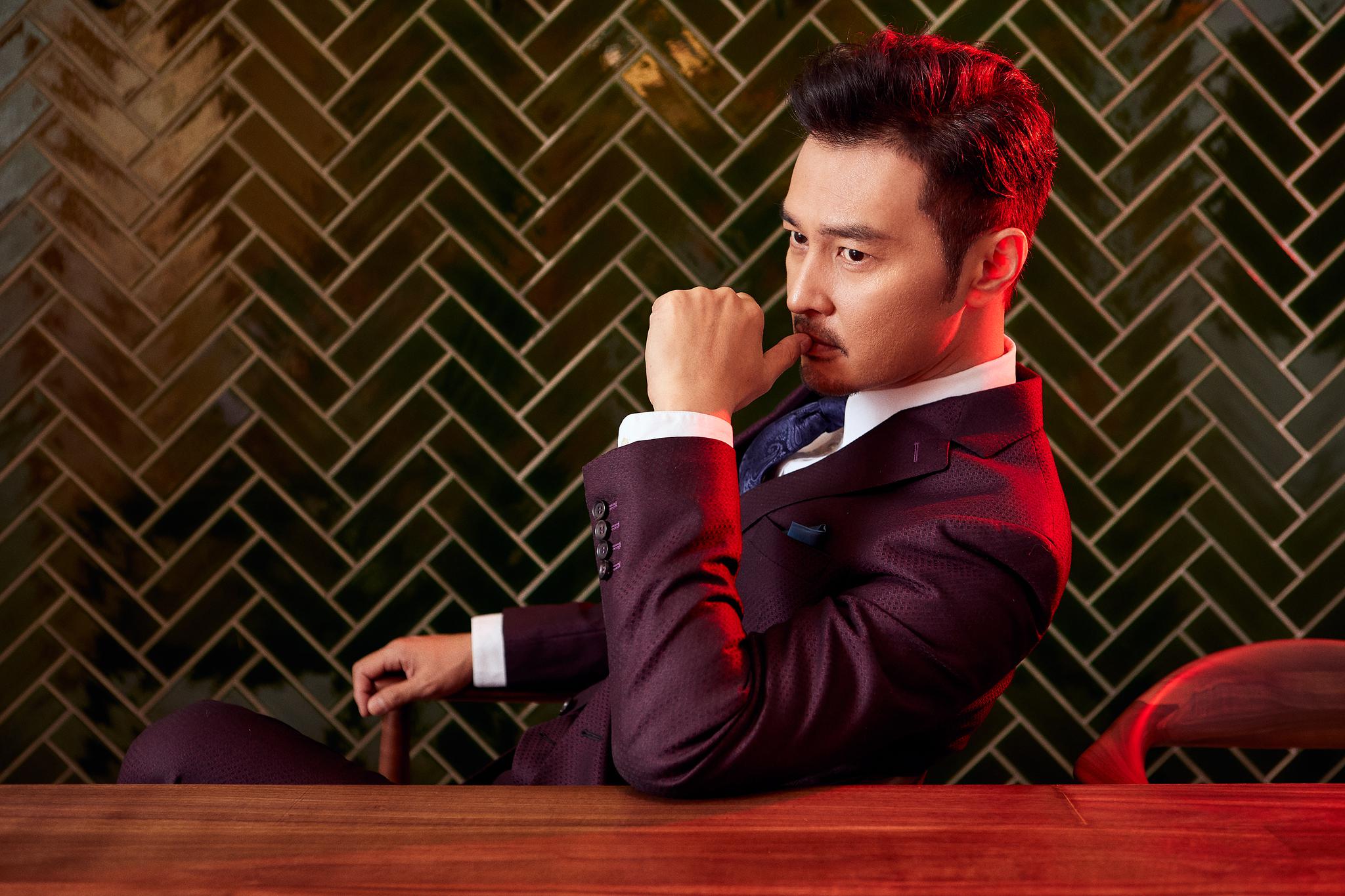 《十年三月三十日》首播 连凯搭档窦骁上演职场"宫心计"