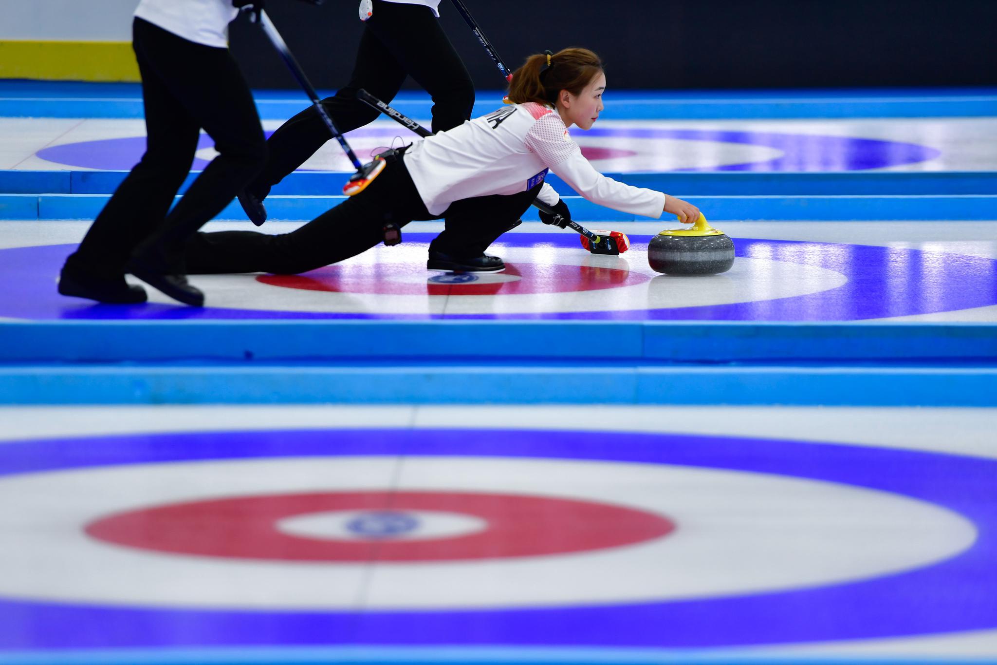 冰壶——青海国际精英赛:中国女队胜瑞士女队