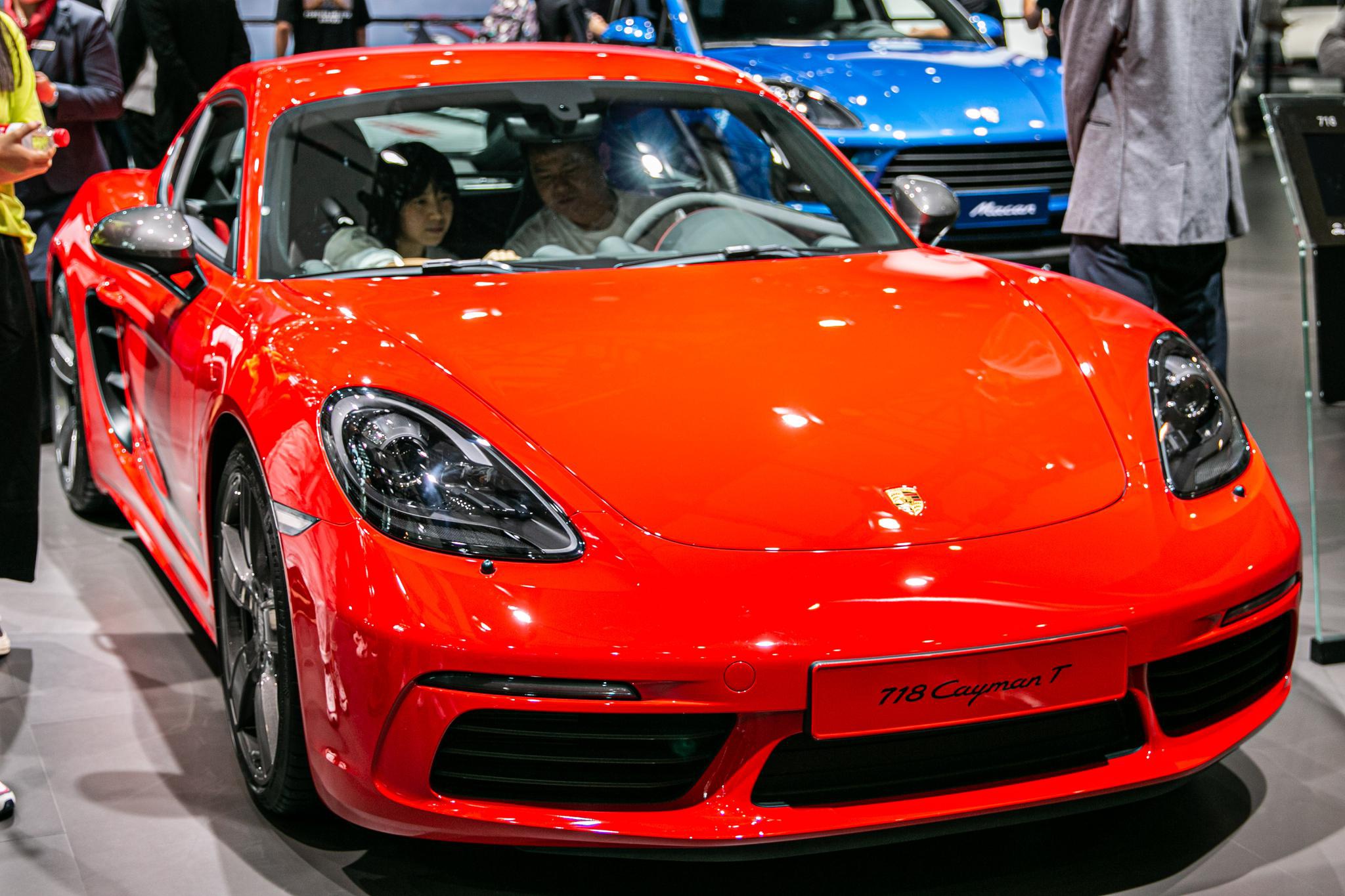 保时捷旗下的极具人气的平民级跑车保时捷718caymant