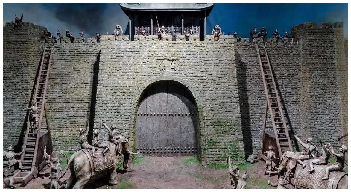 古代城门明明都是木门,为何攻城时只撞门不用火烧门?
