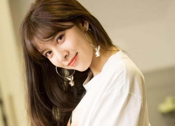 明星大侦探5宋妍霏凭什么站c位网友就凭她姓甄