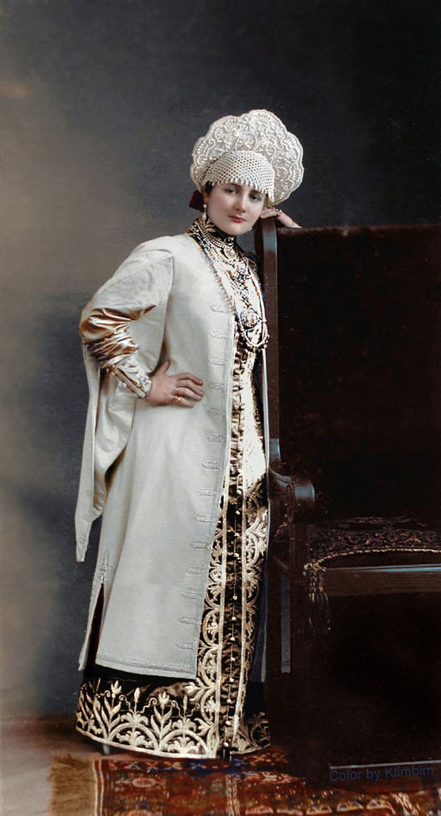 100多年前俄国沙皇皇家舞会上的美丽女性是什么样的?