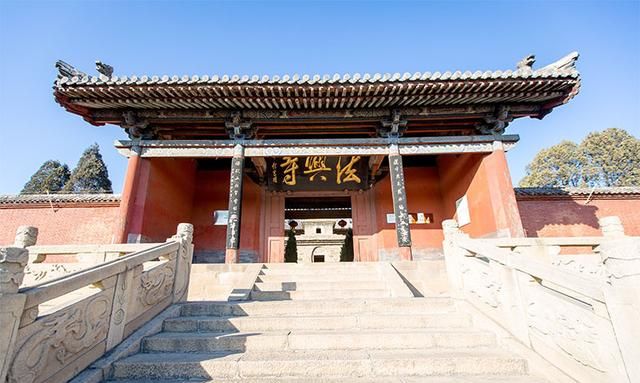 山西长子:煤矿采空山体,法兴寺殿宇走闪搬迁,用时12年之久_高清图集