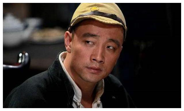 《刘老根3》中,扮演二奎的演员,也从郭铁成,换成了赵本山的土地孙小飞