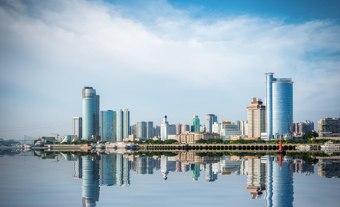 中国沿海城市诸多，除了海南三亚，辽宁大连，还不能忘了这个城市