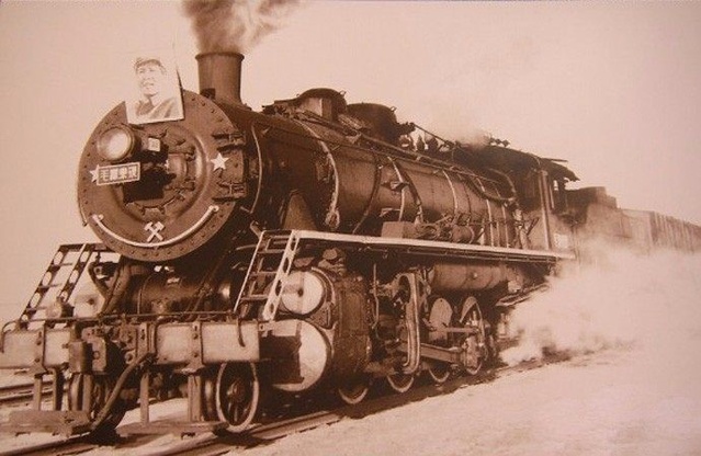 世界上第一台火车图片