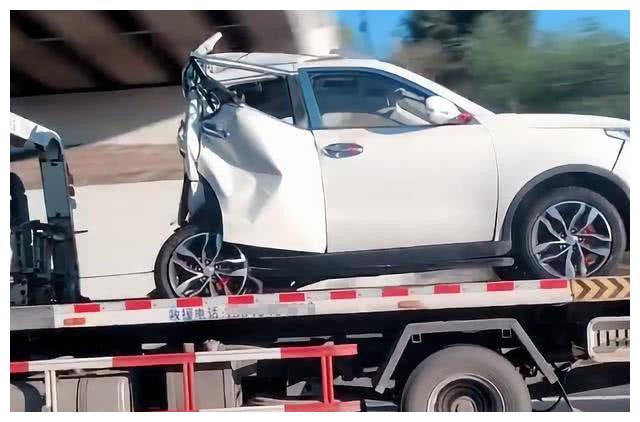 国产也出"纸糊车",外观神似smart,网友:比日系还吸能?