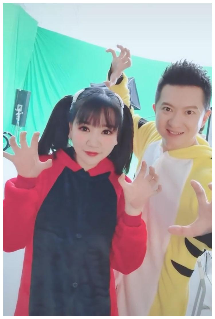 妈妈出镜颜值高,负责带外孙超有气质|红果果|绿泡泡|内景_新浪新闻