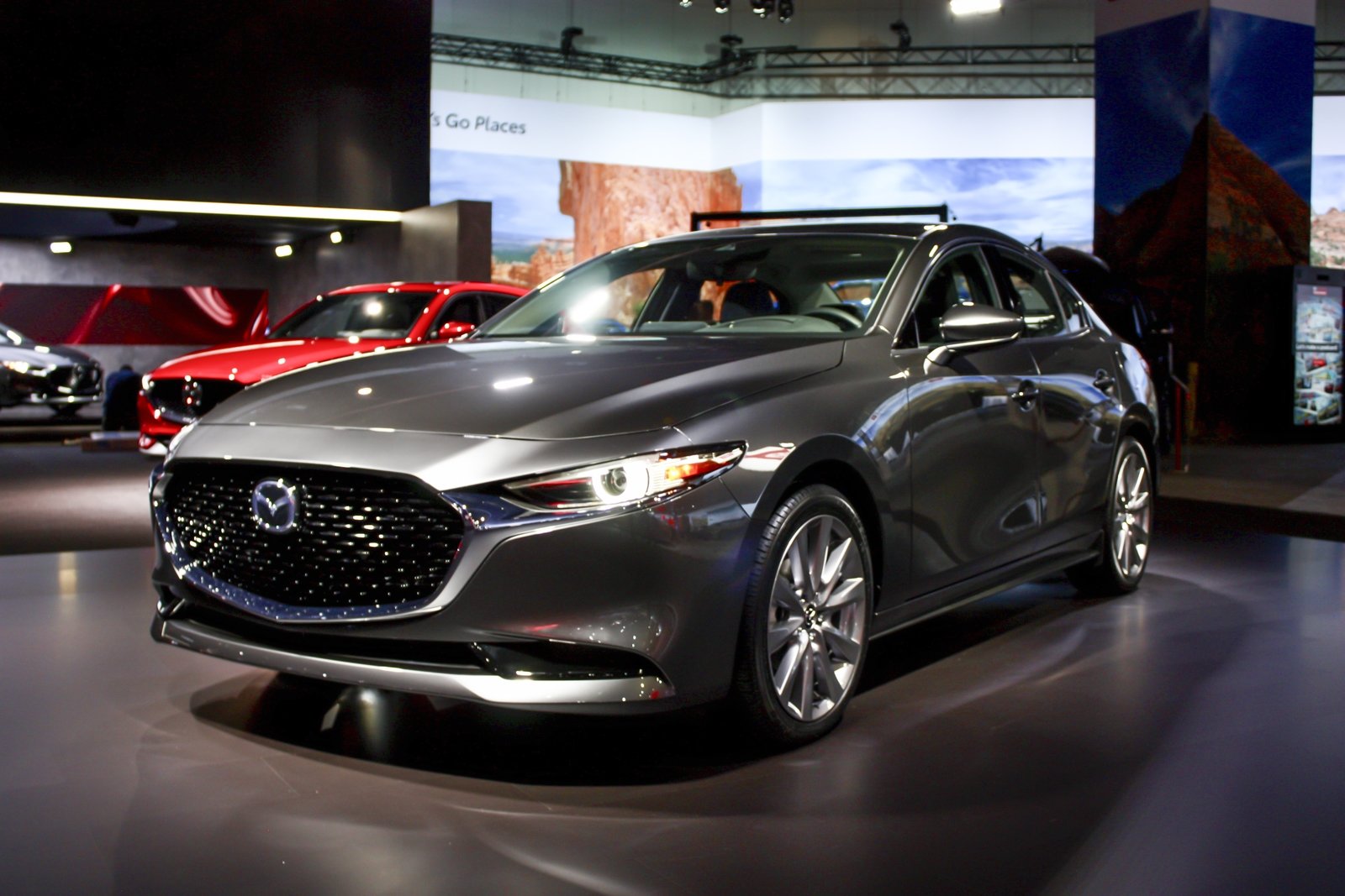 全新马自达3搭载黑科技技术,油耗降低30%