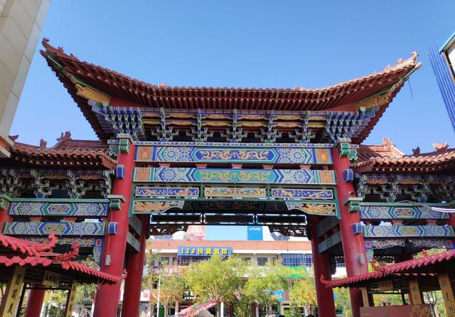 8毛买了四个梨,甘肃瓜州市场的水果有多便宜,真的开眼了