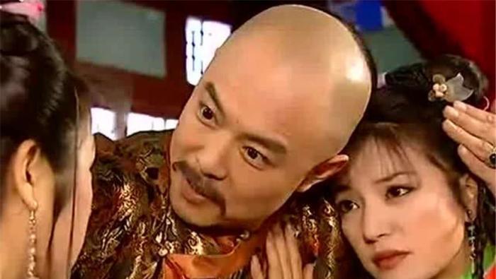 乾隆喊出9个字,说明小燕子永远代替不了紫薇的分量