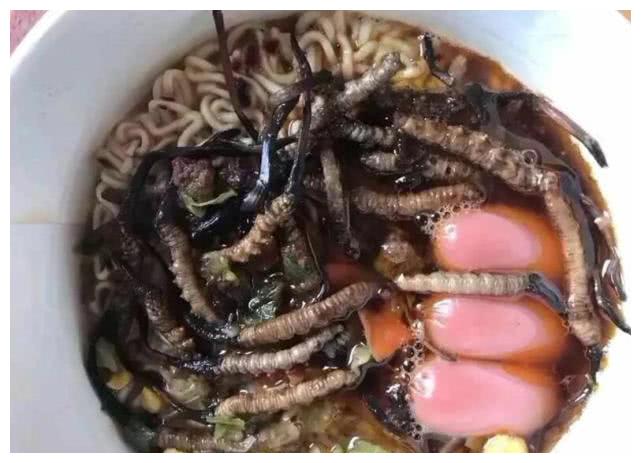 台湾"专家"嘲讽大陆吃不起榨菜,网友纷纷晒照,有力的回击|榨菜|泡面