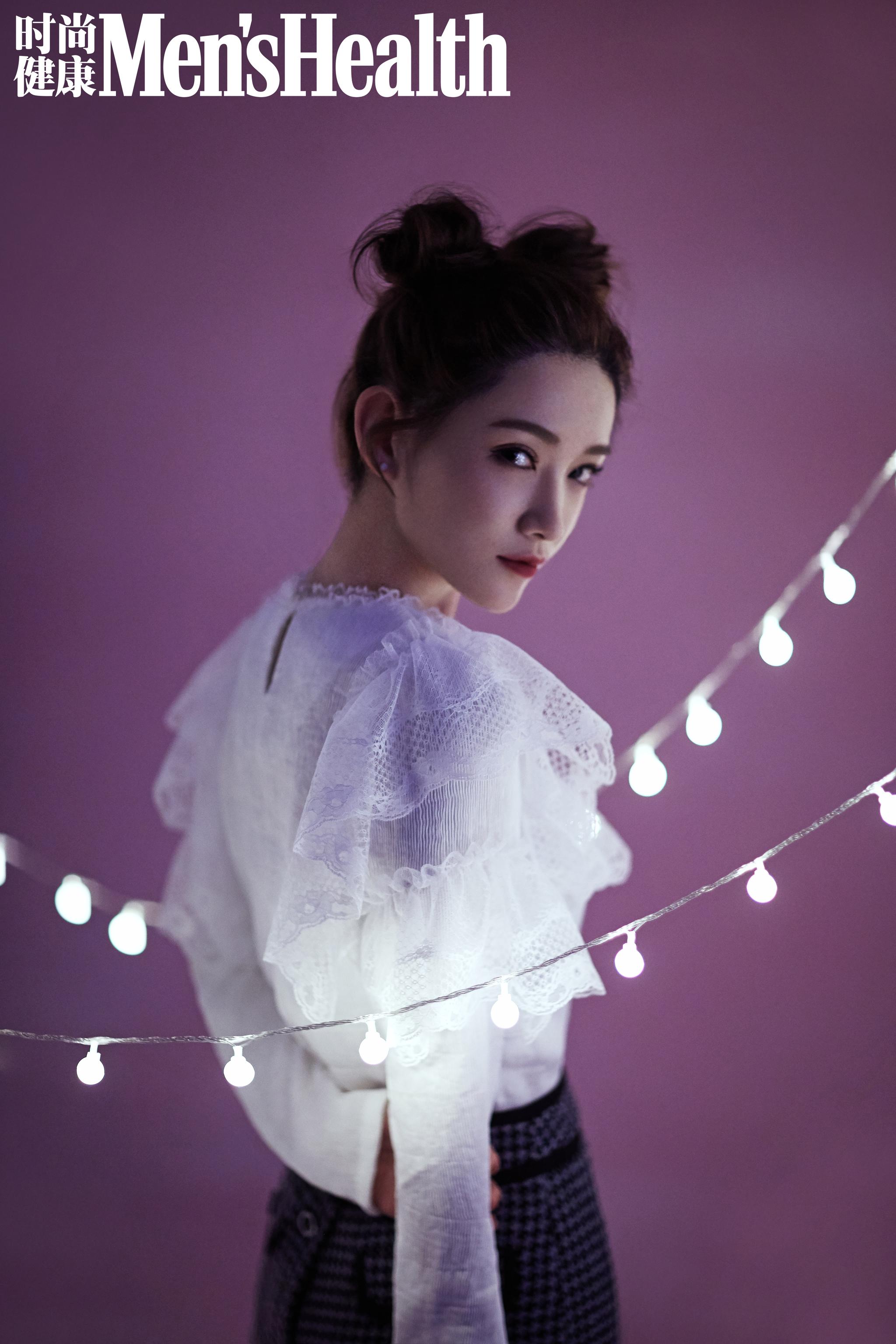 李沐宸最新杂志大片曝光 光影流转演绎时尚百变姿态__财经头条