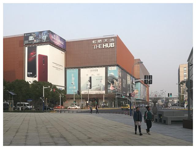 上海市闵行区的两个名副其实的购物中心：虹桥天地、虹桥天街